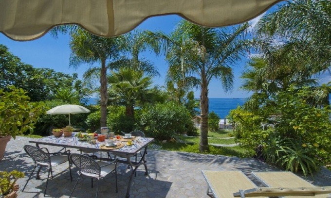 Praiano Apartment | Casa Santacroce 2: Oceanfront Retreat with Large Garden