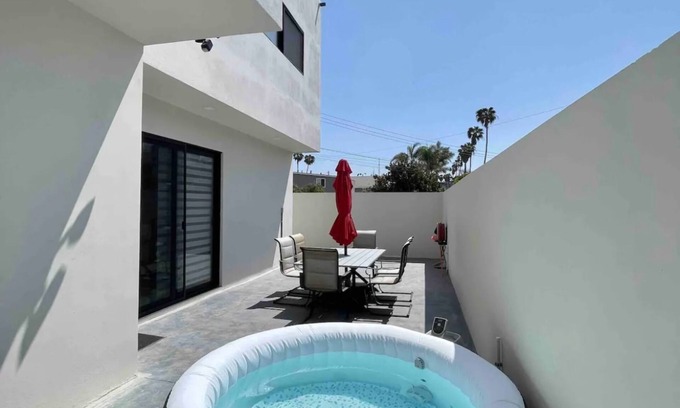 Zona Playitas House | Relax at Casa Santacruz: Spa, Breakfast & Family Friendly