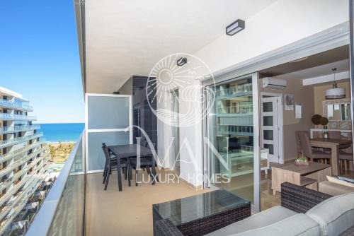 Cabanes Apartment | Indulge at Casa Seabreeze Ivan: 4-Star Haven with Pool