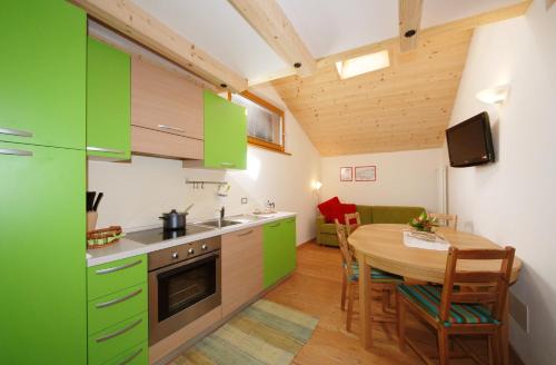 Predazzo Apartment | Pet-Friendly Casa Seler: Highly Rated Appartamento Verde