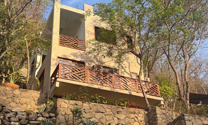 Mazunte Apartment | Casa Serendi - Quiet room in the heart of the Oaxacan Coast