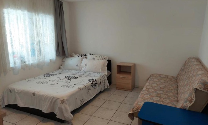 Eforie Nord House | Child-Friendly Getaway at Casa Sergiu - Rated 10/10
