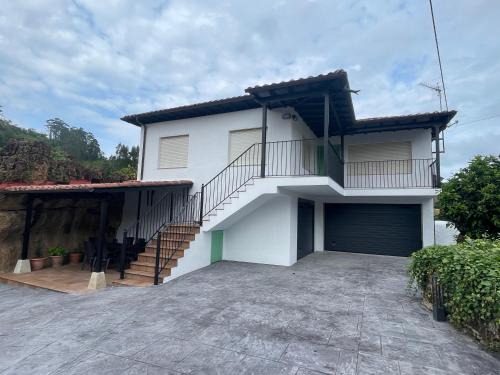 Novales House | Family-Friendly Getaway at Casa SIDRO - Guest Rated 9.3