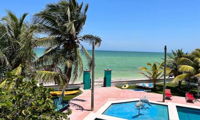 Chicxulub Puerto Villa | Oceanfront Villa Casa Sirenas: Family-Friendly Retreat