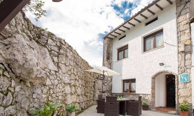 Llanes House | Discover Casa Soberrón: Pet-Friendly Retreat with Spa