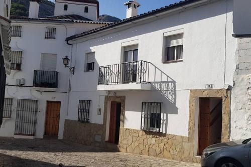 Grazalema Apartment | Stay at Casa Sofía en Grazalema with Cozy Fireplace