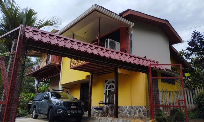 Sarapiqui Apartment | Budget-Friendly Casa Sol: Pet & Child Friendly Retreat