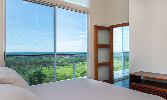 Parrita Villa | CASA SOL Ocean View with Private Pool & Spa Amenities