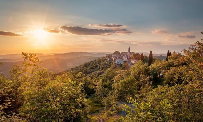 Draguc House | Discover Casa Stella: Idyllic Retreat in Draguc, Istria