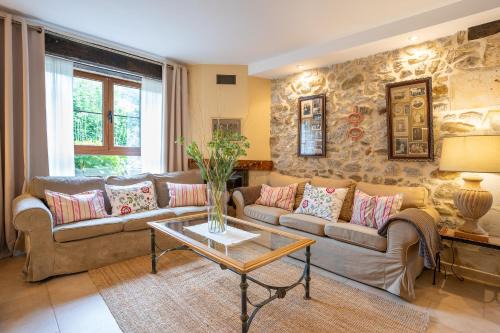 Liendo Apartment | Discover Family-Friendly Comfort at Casa Suca Hotel