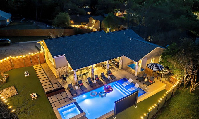 Pleasant Valley House | Casa Sueño: Pool |SPA| Outdoor Movie ~ Golf Course