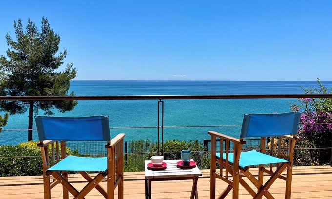 Portinho da Arrabida House | Casa Sul Mar: Paradise Retreat with Oceanfront Pool & Spa