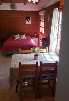 El Bolson House | Casa Sur: Family-Friendly Retreat with Top Guest Ratings