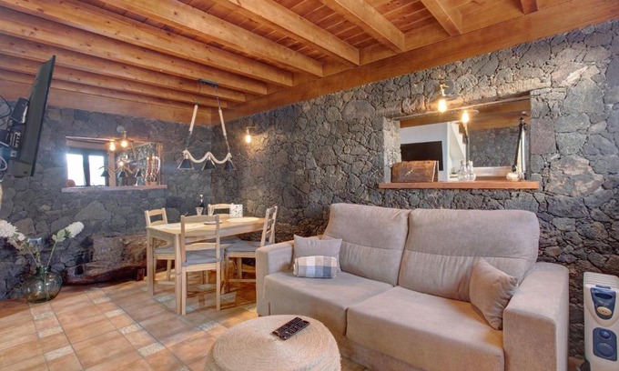 Tigaday House | Family-Friendly Stay at Casa Tía Eulalia - Rated 8.4/10