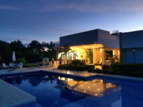 Apulo Villa | Casa Tótem: Immerse Yourself in Nature with Oceanfront Views