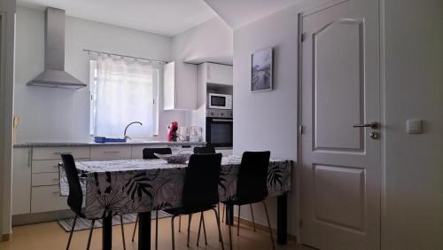 Oliveira De Azemeis House | Pet-Friendly Casa T1 in Porto: Family and Accessibility Focus