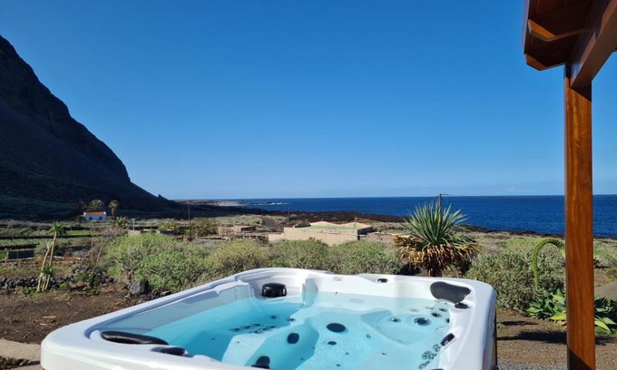 Frontera House | Top-Rated Casa Tabaiba Dulce with Inviting Hot Tub