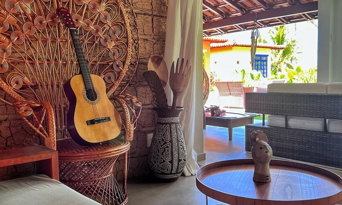 Arraial d'Ajuda Bed & Breakfast | Beachfront Comfort at Casa Tainá with Pool & Spa