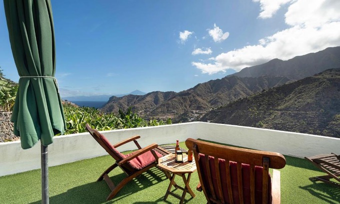 Hermigua House | Family-Friendly Retreat at Casa Tajaraste with Hot Tub
