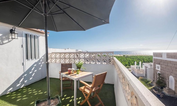 Alcala House | Pet-Friendly Escape at Casa Tajinaste - Villa Perenquén