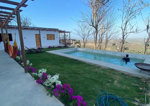 Tubara House | Casa Talud: Family-Friendly Escape with Pool & Pet Amenities