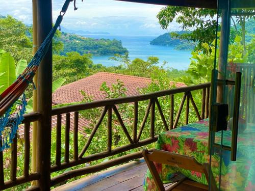 Paraty Ski Chalet | Pet-Friendly Casa Tambor in Paraty with Breakfast Included