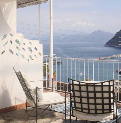 Marina Grande Apartment | Discover Casa Tarantino Capri: Top-Rated Apartments & Dining