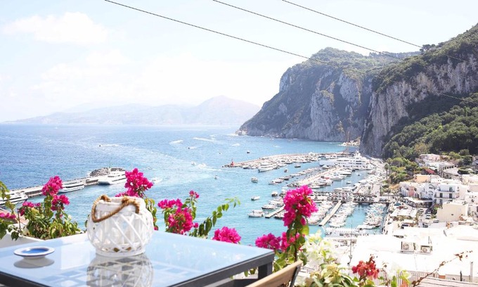 Marina Grande Apartment | Guest Rated: Casa Tarantino Apartments with Delicious Breakfast