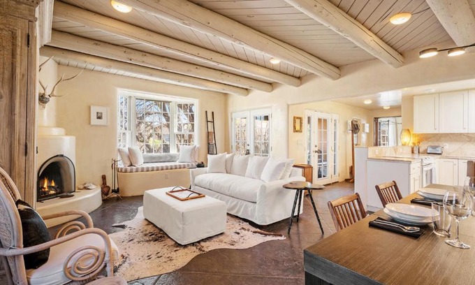 Santa Fe House | Private Retreat at Casa TATIZ: A Southwestern Treasure