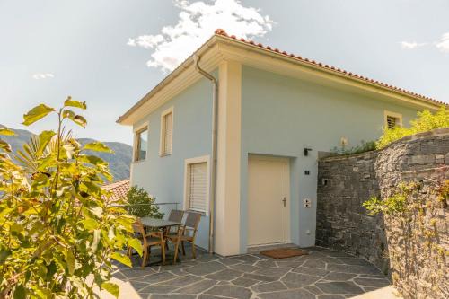 Locarno House | Pet-Friendly Casa Teatro Panoramico with Ocean View