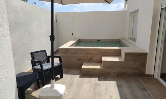 Sant Jaume d'Enveja House | CASA TEO: Family-Friendly Retreat with Oceanfront Pool
