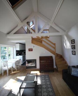 Sint-Pieters-Woluwe House | Discover Casa Terlinden: Family-Friendly with Top Ratings