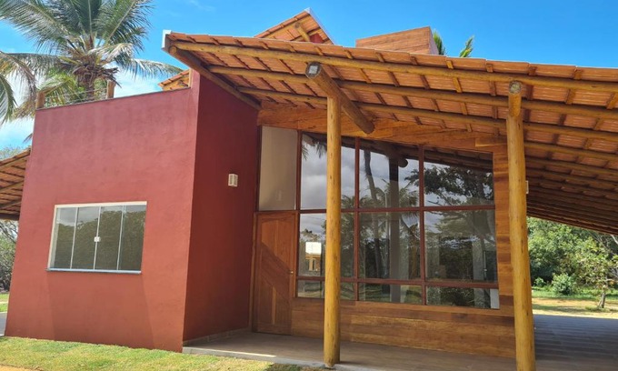Caravelas House | Casa Terracota 2: Comfort and Style Just Steps from the River
