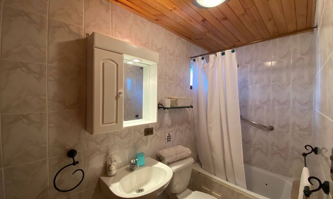 Chillan Viejo House | Cozy Casa Tetelhue Cabin with Pool and Spa for 4 Guests