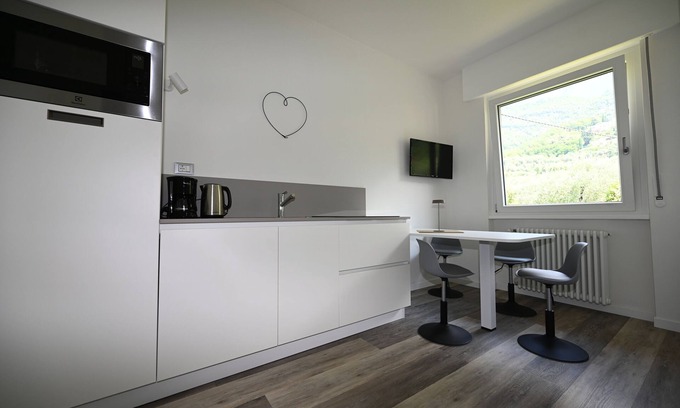Malcesine Condo | Top-Rated Apartment Blue House Tonelli in Malcesine