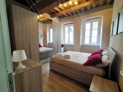 Pescia Apartment | Experience Casa Toscanella & Girasole: Family-Friendly Getaway