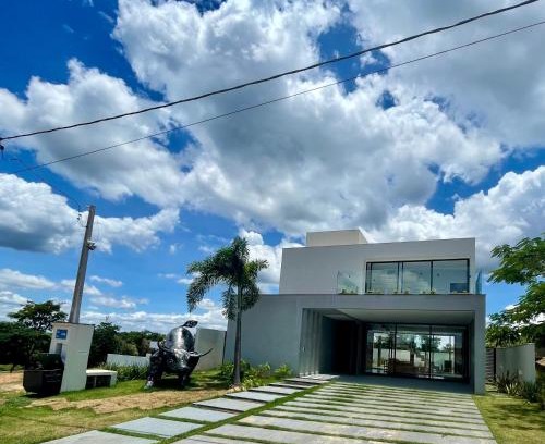 Pardinho House | Discover Casa Touro: Oceanfront Getaway for Families