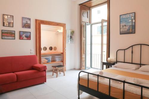 Rione Duomo House | Experience Casa Trevisone: Pet-Friendly Oceanfront Retreat