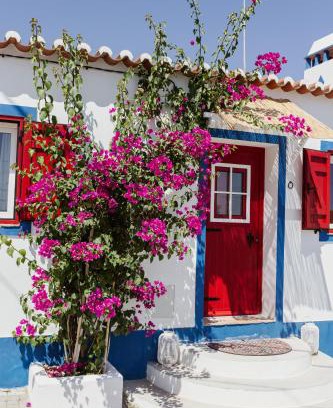 Mertola House | Experience Casa Vó Briata: Beachfront Bliss with Pool
