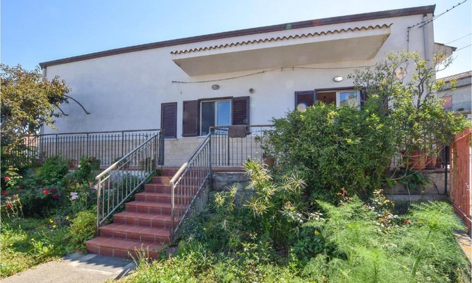 Milianni House | Pet-Friendly Retreat at Casa Vacanza Biaure for Families