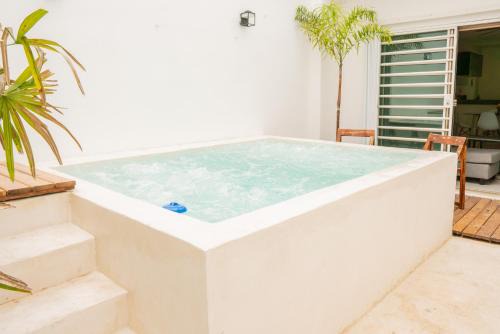 Chetumal House | Family-Friendly Getaway at Casa Vacacional Near Pool & Hot Tub