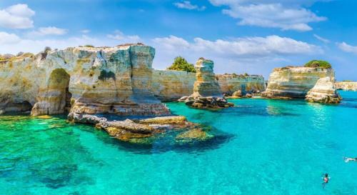 Bagnolo del Salento Apartment | Oceanfront Casa Vacanza Almoraima: Guest Rated 9.4/10
