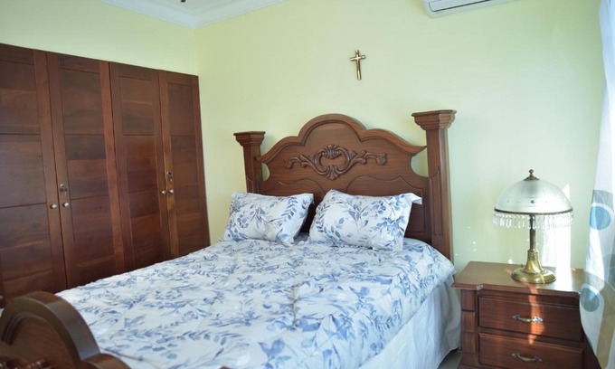 Santo Domingo Bed & Breakfast | Experience Casa Vacanza El Sueño Tropical with Breakfast Included