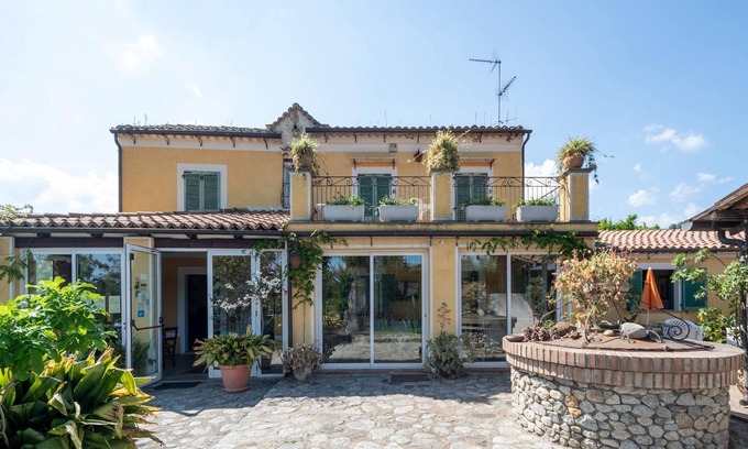 Stilo House | Discover Belvilla by OYO Torre Zunivu - Perfect for Families