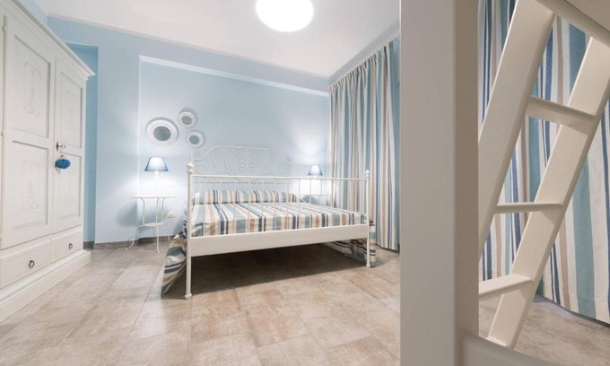 Lido Conchiglie House | Family-Friendly Getaway at Casa Vacanze Anfitrite