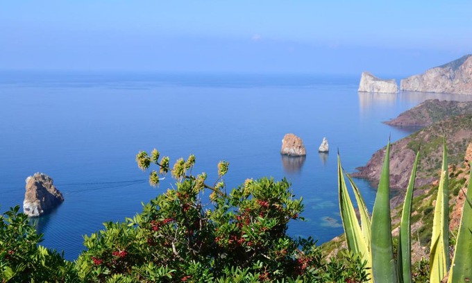 Nebida House | Oceanfront Casa Vacanze Desiderio: Rated 9.6/10 by Guests