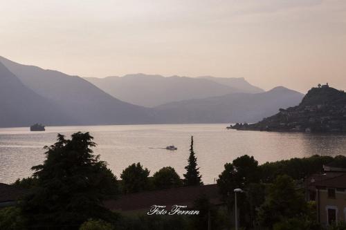 Sale Marasino House | Relax at CASA VACANZE GLI ULIVI DEL LAGO with Ocean Views