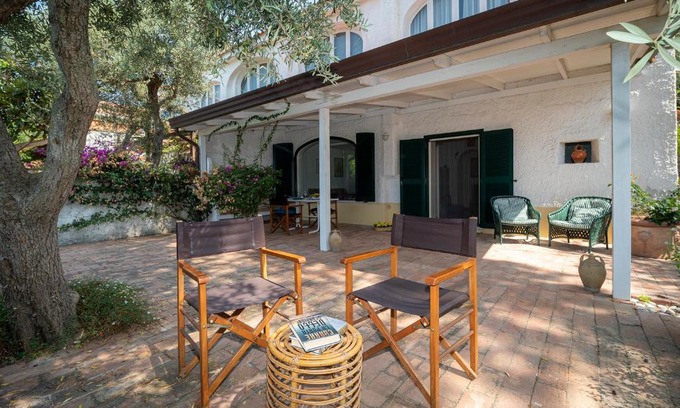 San Pietro House | Cozy Casa Vacanze Il Bacio: Pet-Friendly & Family-Oriented