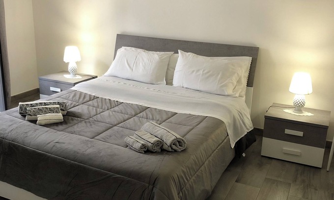 Menfi House | Explore Casa Vacanze Inycon: Pet-Friendly Retreat with Spa