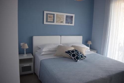 Santa Teresa di Riva House | Casa Vacanze Lombardo: Guest Rated 10/10, Family-Friendly Stay